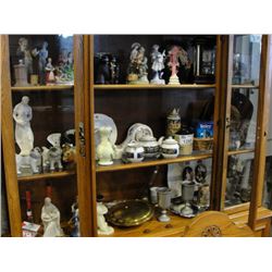 LARGE GROUP OF ASSORTED COLLECTABLES AND DECORATIVE HOUSEHOLD ITEMS