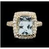 Image 1 : 14KT Yellow Gold 4.99ct Aquamarine and Diamond Ring