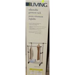 ADJUSTABLE GARMENT RACK