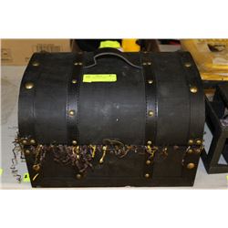 ART DECO WOODEN CHEST