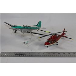 2 SCALE MODEL PLANES