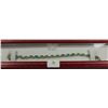 Image 1 : #9 10 KT GOLD NATURAL EMERALD TENNIS BRACELET