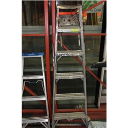 6' ALUMINUM LADDER (BENT TOP)