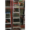 Image 1 : 6' ALUMINUM LADDER (BENT TOP)