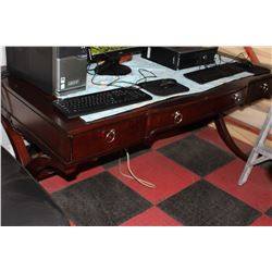 SHOWHOME WOOD OFFICE DESK W/ 3 DRAWERS