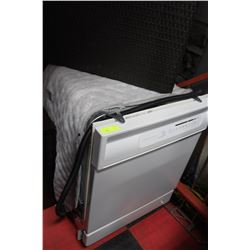 MAYTAG WHITE DISHWASHER W/ 7 DAY WARRANTY