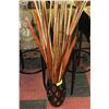 Image 1 : DECORATIVE VASE WITH BAMBOO POLES