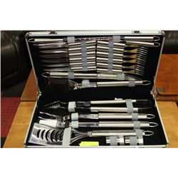 DELUXE BBQ SET IN CASE