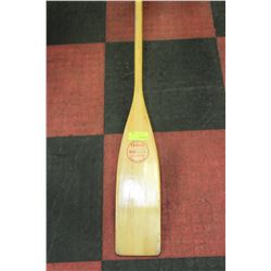 QUEASY WOODEN OAR
