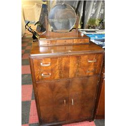 VINTAGE DRESSER W/ MIRROR