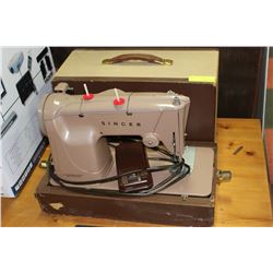 PORTABLE SINGER SEWING MACHINE
