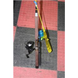 BUNDLE OF FISHING RODS W/ REELS