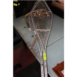 VINTAGE 50s-60s MILLITARY SNOWSHOES W/ BINDINGS