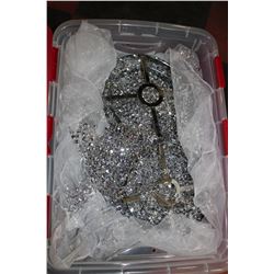 TOTE W/ DECORATIVE SHEER/ SEQUINNED CURTAIN