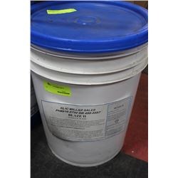 5 GALLON PAIL OF BLAZE 2 VEHICLE WASH