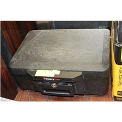 SENTRY SAFE WITH KEY