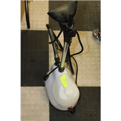 SALTON CLOTHES STEAMER