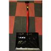Image 1 : SNOW SHOVEL