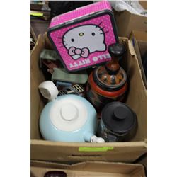 BOX W/ TEA KETTLE, HELLO KITTY LUNCH KIT, MUSICAL