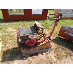 Honda powered plate compactor