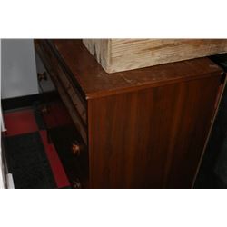 VINTAGE 3 DRAWER DRESSER