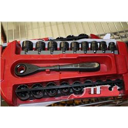 19PC CRAFTSMAN SOCKET SET