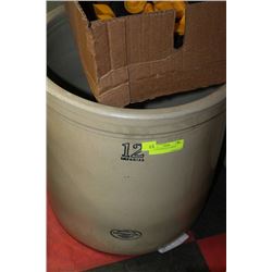 12 GALLON MEDALTA CROCK