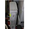 Image 1 : OIL HEATER