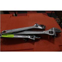 BUNDLE OF CRESCENT WRENCHES