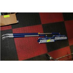 MICHELIN WINTER BRUSH SET