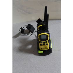 MOTOROLA TWO WAY RADIO PAIR WITH DOCK AND CHARGER