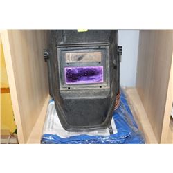 WELDING HELMET 