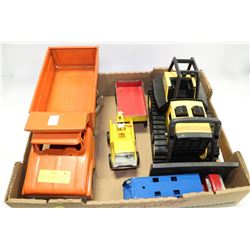 BOX OF COLLECTABLE OLD TOYS TONKA, LIL BEAVER  ETC