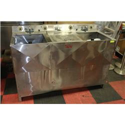 UNI-MAC INDUSTRIAL WASHING MACHINE