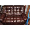 Image 3 : MAROON LEATHER LA-Z-BOY SOFA SET