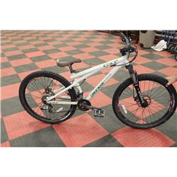 GT CHUCKER 24 SPEED FRONT SUSPENSION MOUNTAIN BIKE