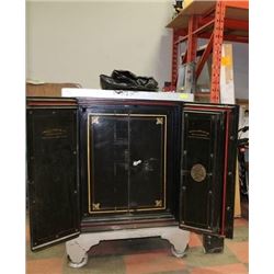 VINTAGE GREY SPLIT-DOOR SAFE