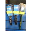 Image 1 : BUNDLE OF THREE ASSORTED PAINTBUSHES X 3