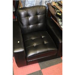 BLACK LEATHERETTE DESIGNER CHAIR