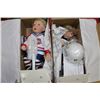 Image 1 : PENQUINS VS. CANADIANS PORCELIAN BABY DOLL X 2