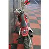Image 4 : 2002 HONDA XR 100 4 STROKE (RUNS GOOD)