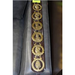 VINTAGE BRASS QUEEN AND KINGS WALL HANGING