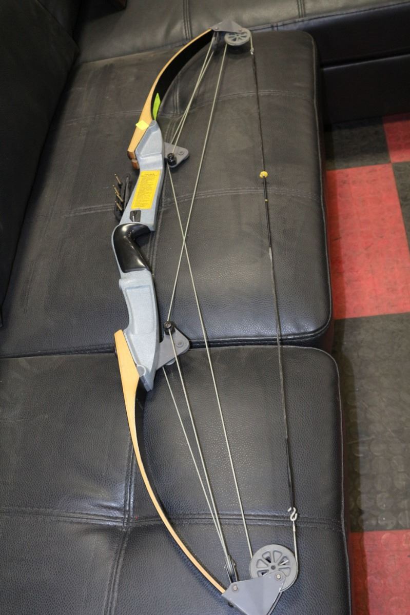 BEAR POLAR II COMPOUND HUNTING BOW