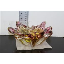 AMBER AND PINK ART GLASS DISH