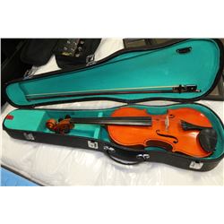 VIOLIN WITH HARD CASE