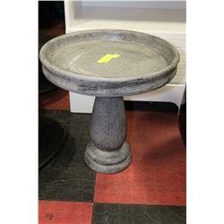 GRAY CONCRETE BIRD BATH 15"