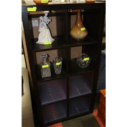 SHELF WITH 4 STORAGE BINS