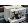 Image 1 : HOBBY 303 SEWING MACHINE