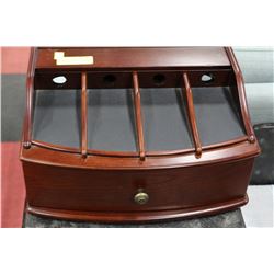 BOMBAY & CO. FAMILY CHARGING STATION WITH 4