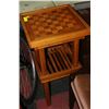 Image 1 : CHECKERBOARD TABLE -